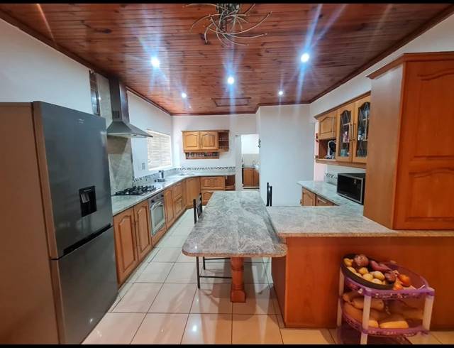 3 BEDROOM HOUSE FOR SALE IN NEWHOLME